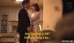Bị bồ thờ ơ, nữ nhân viên qua đêm với anh quản lý