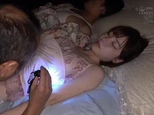 Em lao công mông to bị quản lý phang tê bím